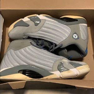 Jordan 14 retro wolf grey